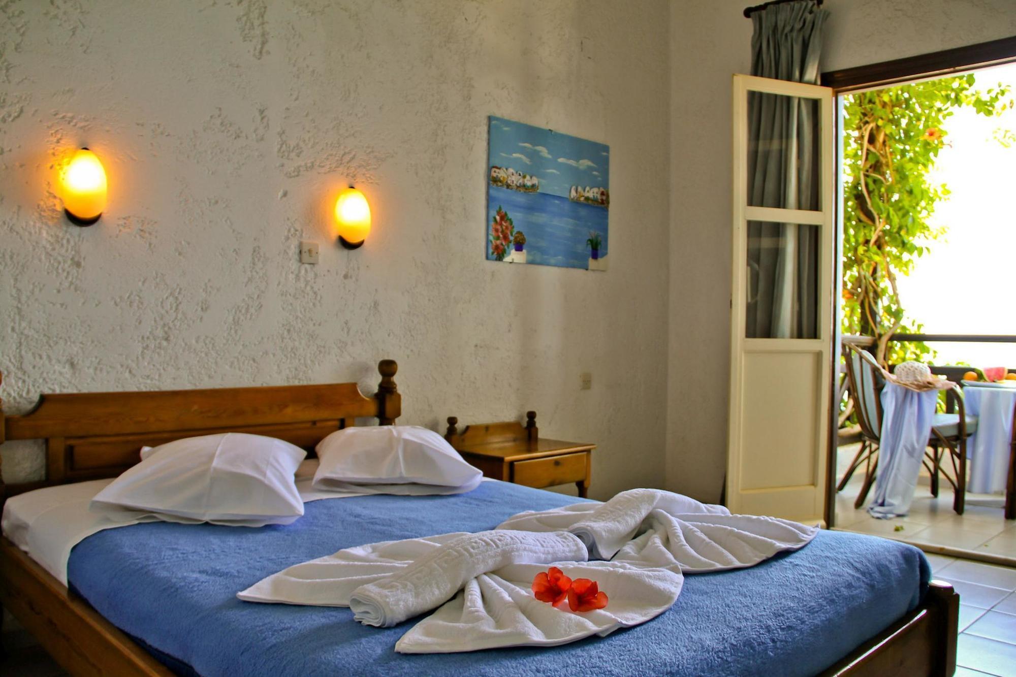Azure Mare Hotel Hersonissos  Esterno foto